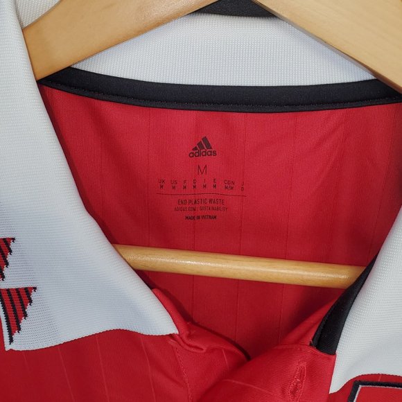 NWOT Manchester United Jersey New size M - Picture 3 of 6